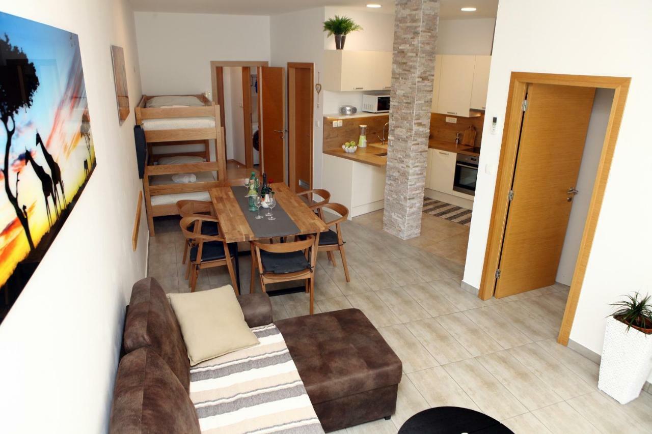 Trendy Apartment Izola Js Exterior foto